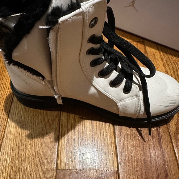 Winter boots - Picture 4 of 5